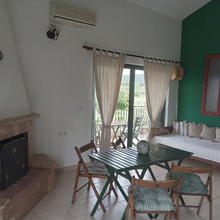 The White Rabbit Guesthouse Eco-Lodge "Cosy Apartment" ซากูเดีย ภายนอก รูปภาพ
